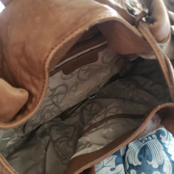 Authentic Michael Kors - Picture 2 of 3